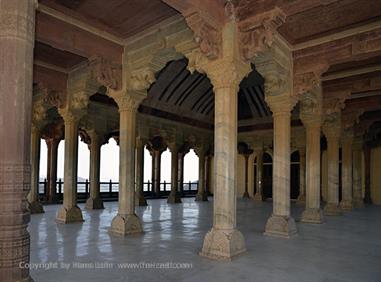 04 Fort_Amber_and Elephants,_Jaipur_DSC5083_b_H600